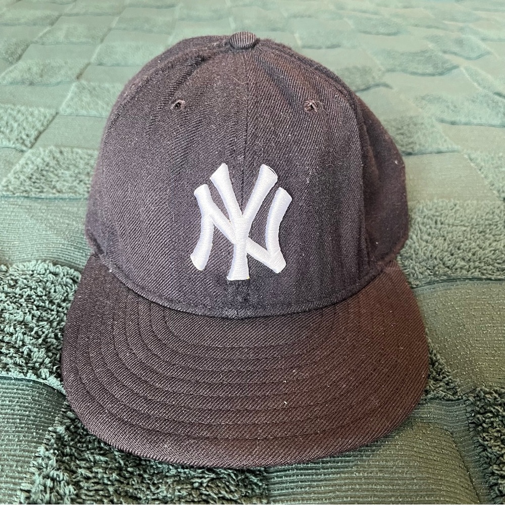Vintage New York Yankees New Era 59FIFTY 7 1/4 Fitted MLB Wool Hat